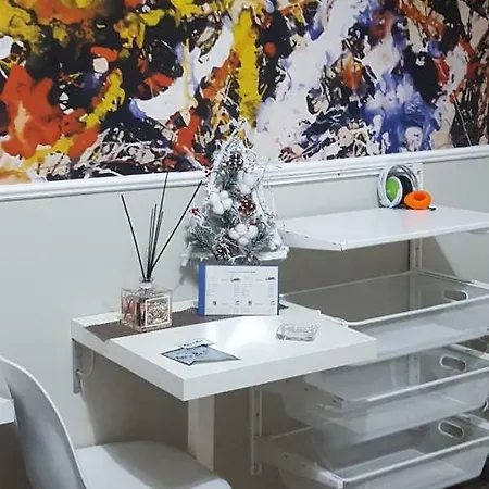 לינה וארוחת בוקר Art In