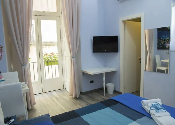 Bed & Breakfast Art In 4*