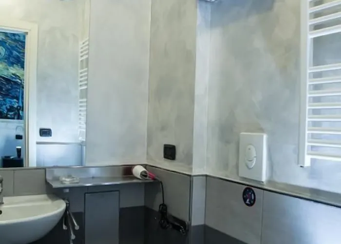 Bed & Breakfast Art In 4*