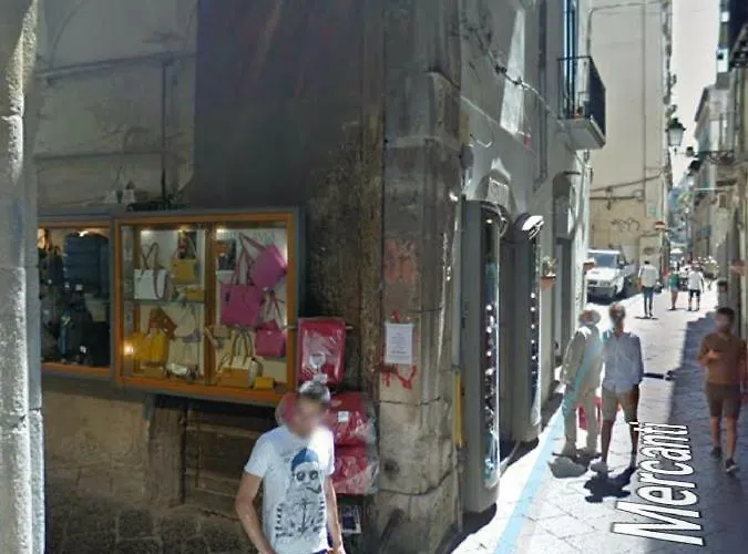 Bed & Breakfast Art In 4*