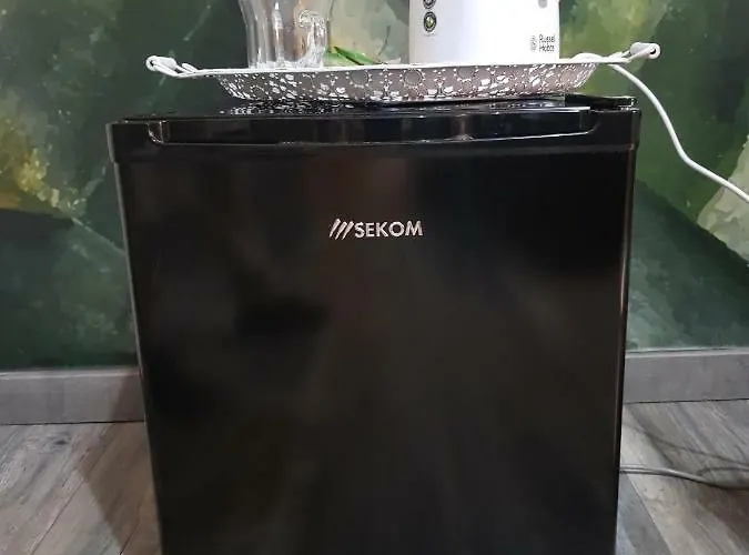 Bed & Breakfast Art In